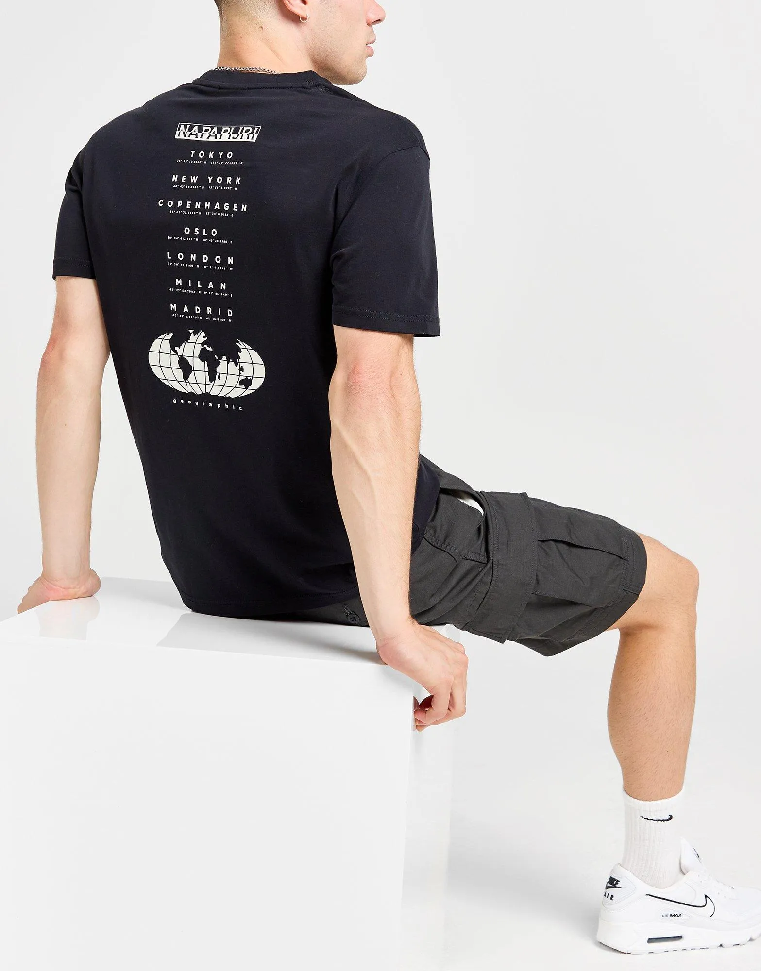 NAPAPIJRI WORLD TOUR LOGO TSHIRT